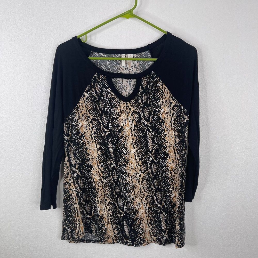 C est 1946 Womens Top Size S 3/4 Sleeve Snake Skin Round Neck Keyhole